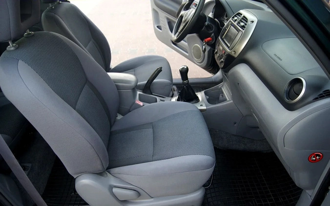 Toyota RAV4 cena 32900 przebieg: 115736, rok produkcji 2000 z Radom małe 596